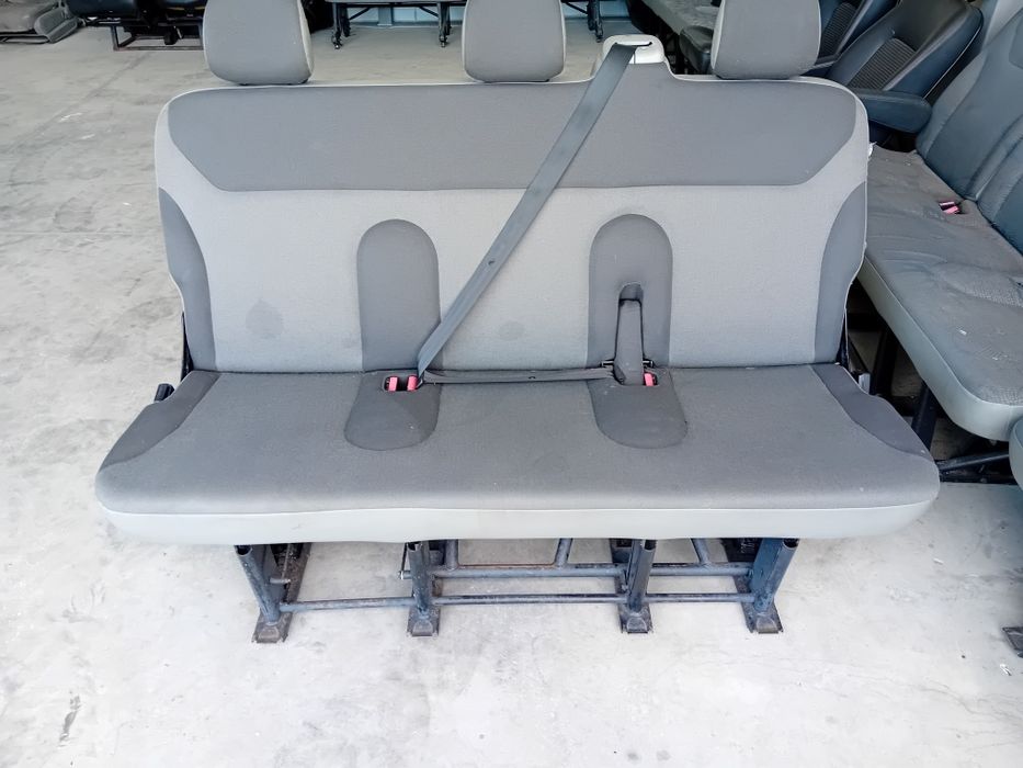 Седалка  тройка за Виваро / Трафик / Vivaro / Traffic