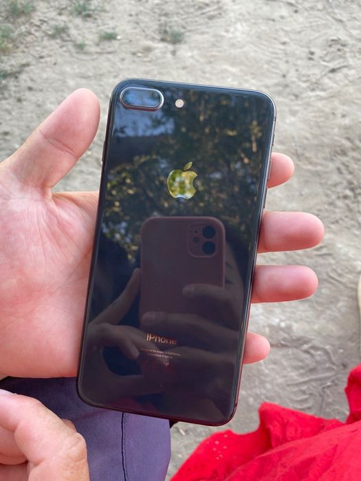 Продам iphone 8 plus