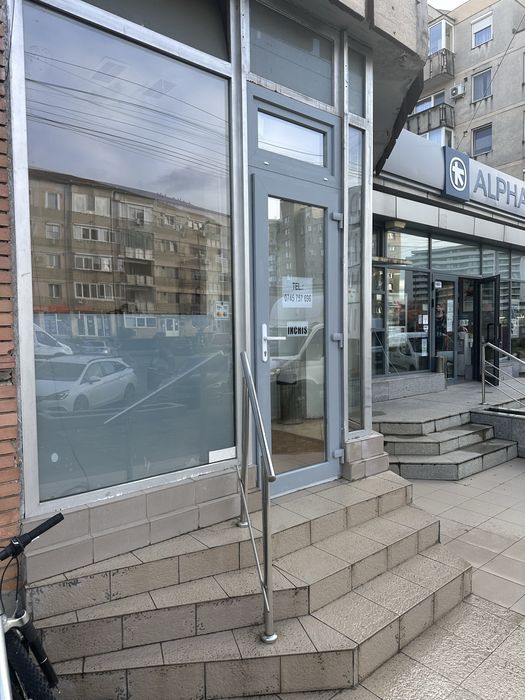 Vand sau inchiriez, Spatiu comercial