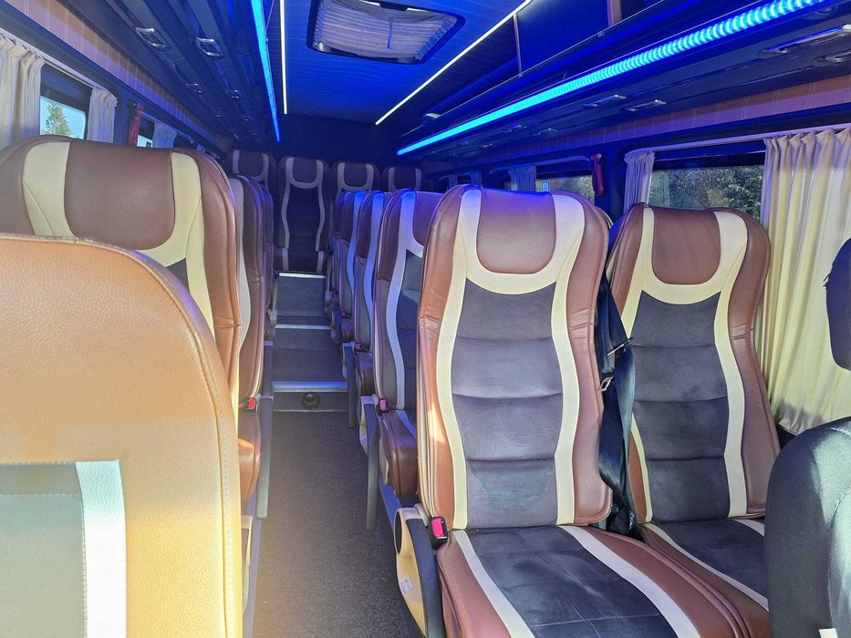 Inchiriere autocare / microbuze Transport persoane Curse ocazionale