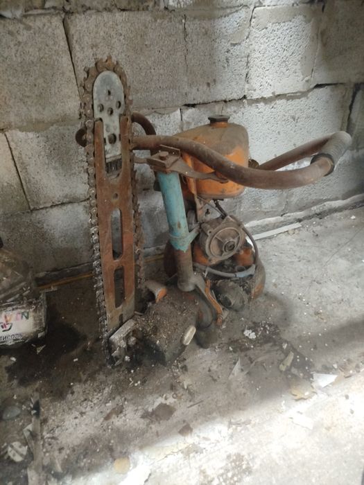 Продам бензопилу дружба