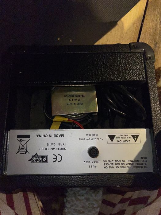 Amplificator chitară Mc CRYPT GW-15 (15W) – ideal pentru studiu / începători