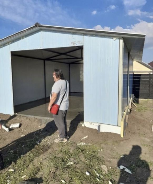 Vând garaj auto 4/6