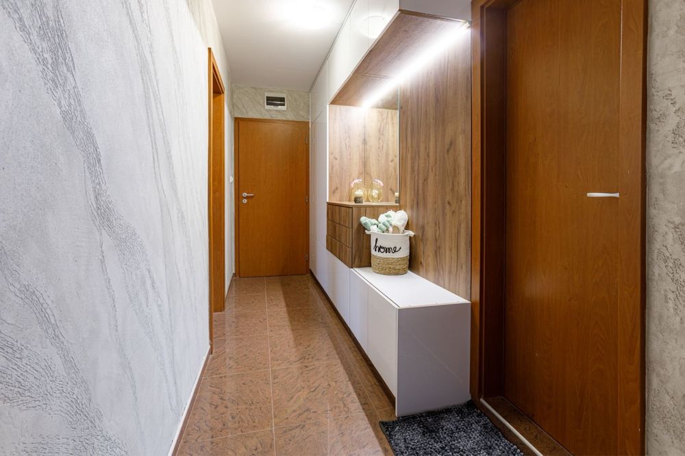 Дава се под наем Двустаен апартамент в Банско - 90 кв.м за 847.62 € - Снимка #9