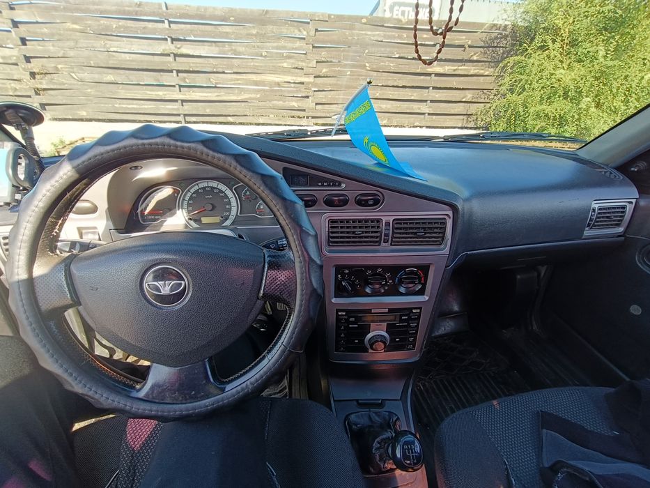 Продам Нексия 2 8кл