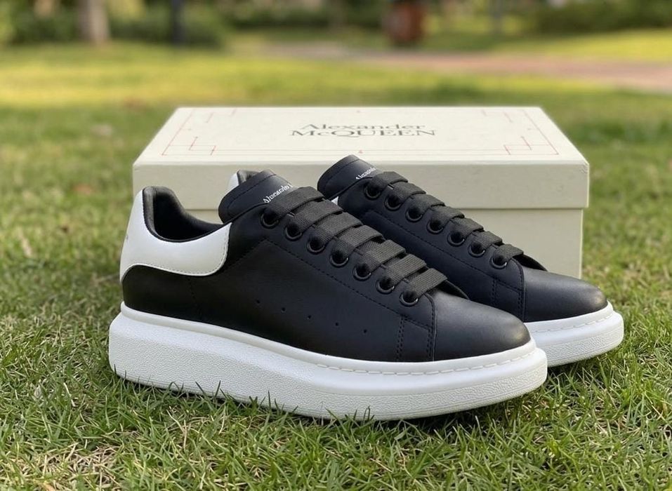 Adidasi Alexander Mcqueen Negru Alb - Full Box