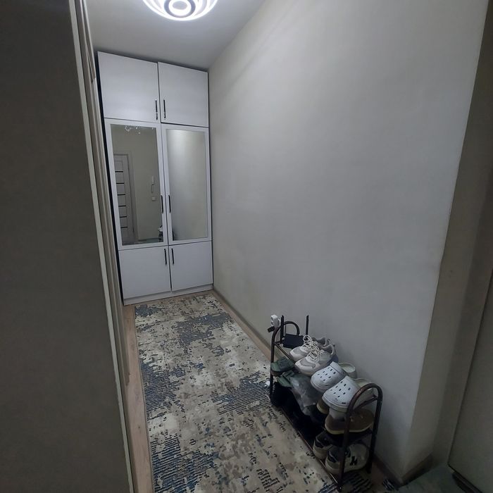 Продажа сергили янги чоштепа метрони биринчи бекатига якин 1хоналик