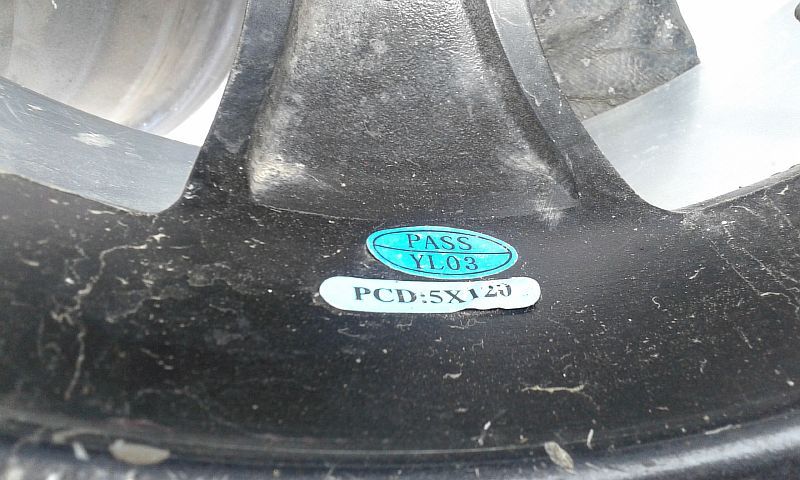 Продам легкосплавные диски на BMW