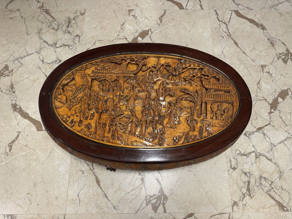 Холна маса - дърворезба