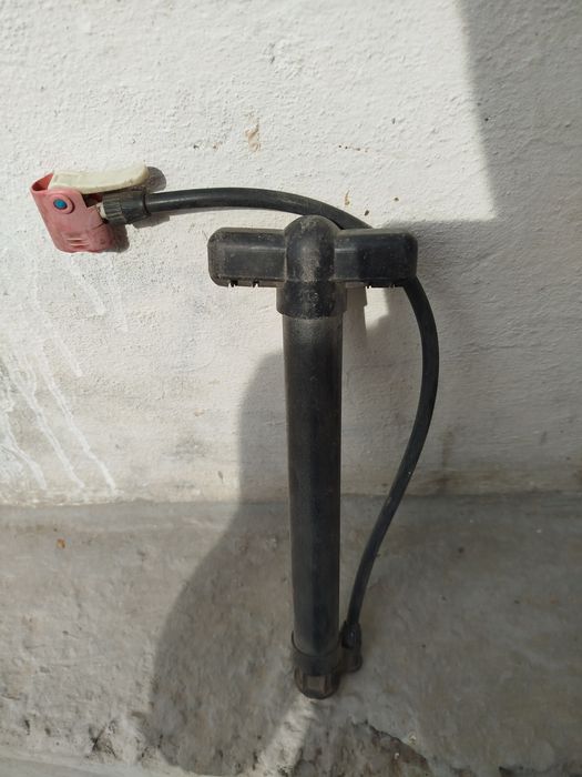 Насос для футбольная мяча