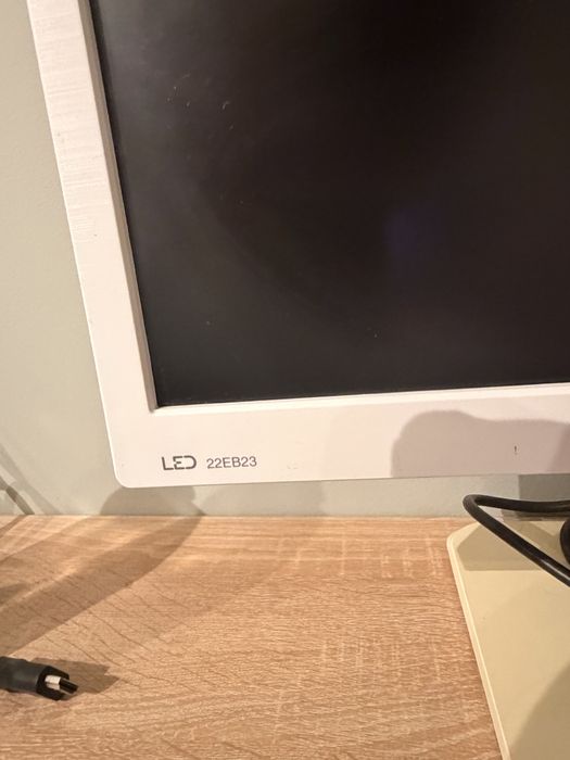 Продавам Монитор 24 инча, LG . Работи, без никакви забележки