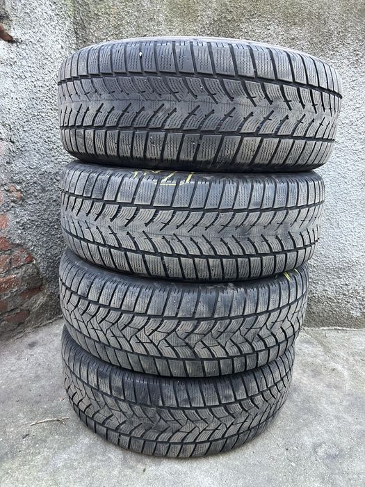 Зимни гуми DUNLOP WINTER SPORT 235/65/17