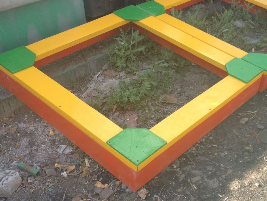 Песочница для детей