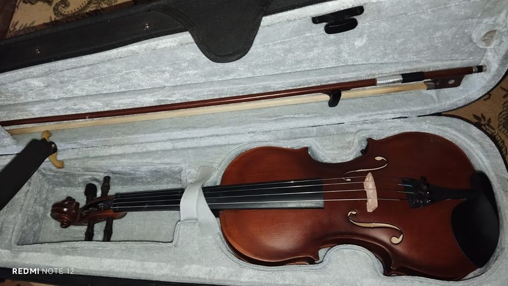 Скрипка 1/2 с мостиком