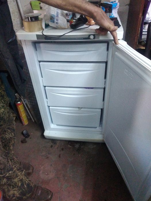 Морозильная камера Indesit