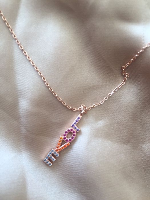 Дамски бижута-пръстени,колиета…