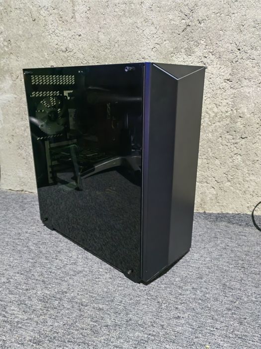 Vând unitate pc Intel core I7