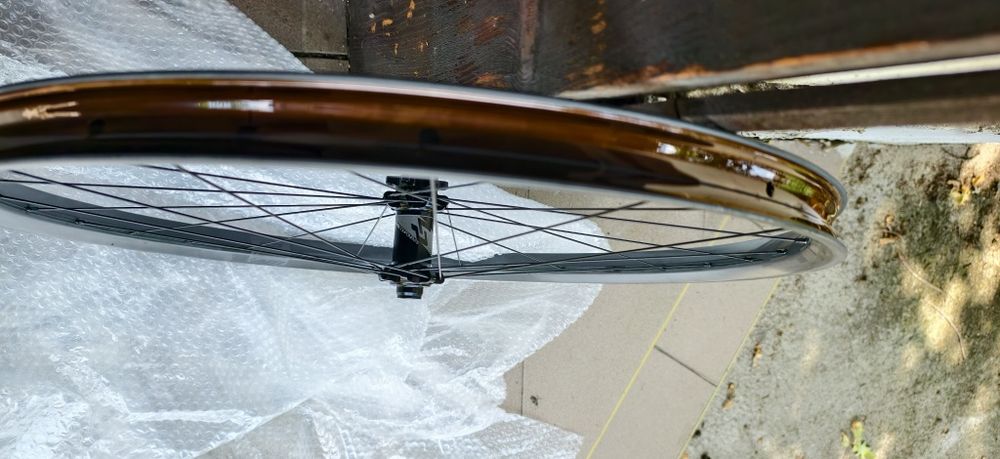Карбонова предна капла Lapierre LP Carbon AM 29´ Boost  Disc Tubeless MTB front wheel