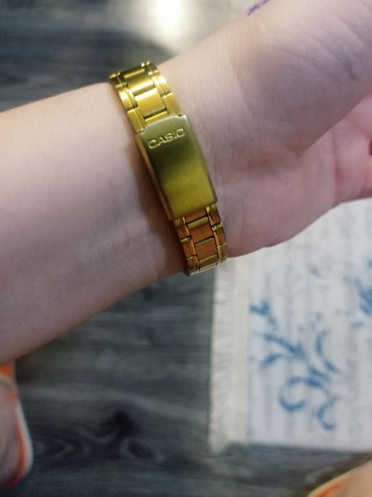 Продам часы с позолотой