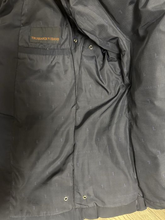 Пуховик Trussardi. Размер 50.