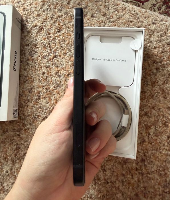 iPhone 15, память 128 гб