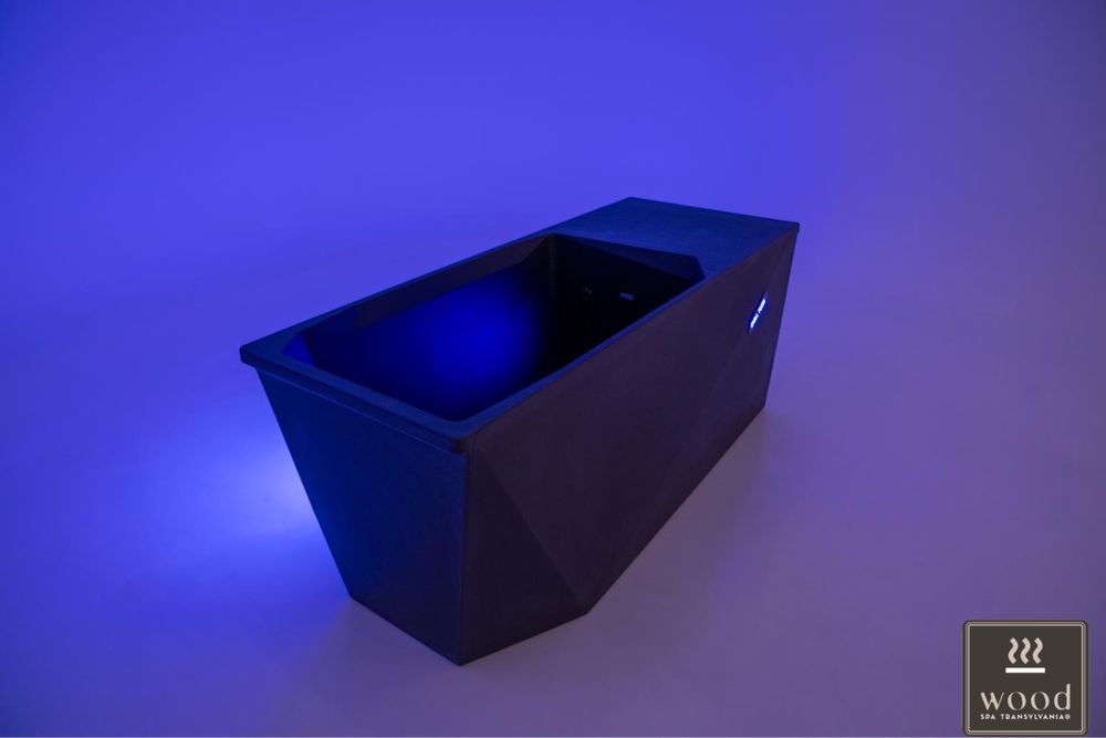 Chill Tub Lite – Cadă profesională pentru terapie cu apă rece, destinată utilizării acasă sau în centre wellness.