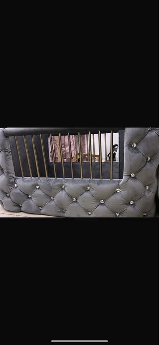 Vand patut din catifea facuta la comanda