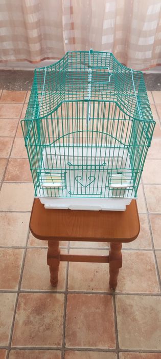 Vând cuști papagal