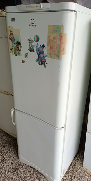 Продам холодильник