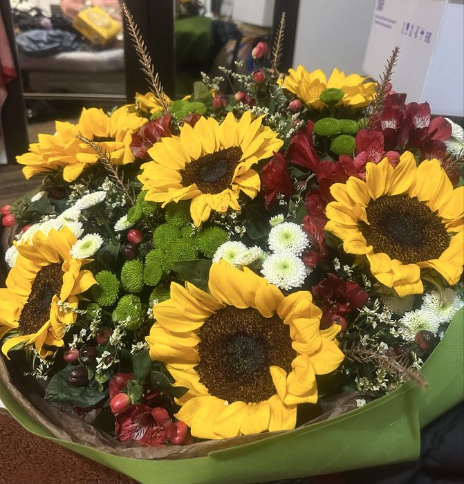 Букет цветов подсолнухи