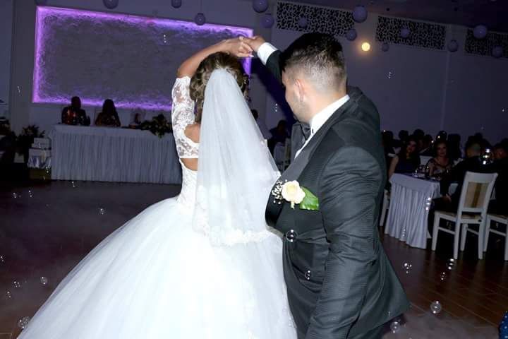 Vând rochie de mireasă