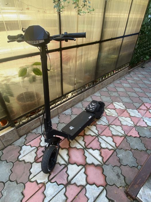 Vand trotineta electrica kukirin g2