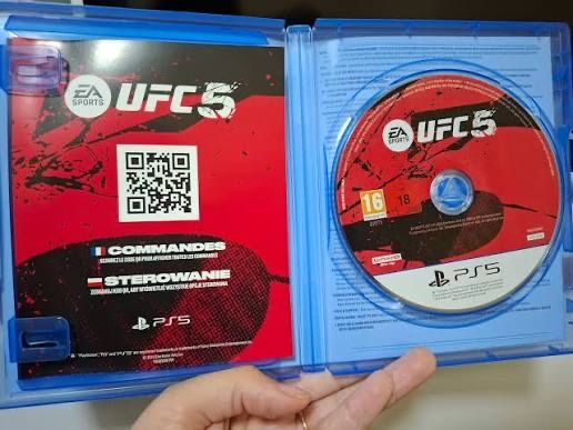 UFC5 на PS5. На Диске.