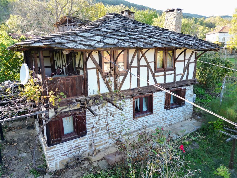Продава се Къща в с. Лешница, Област Ловеч - 145 кв.м за 414 €/кв.м - Снимка #1