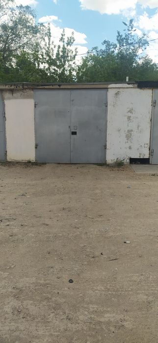Продам гараж в 6м м-не