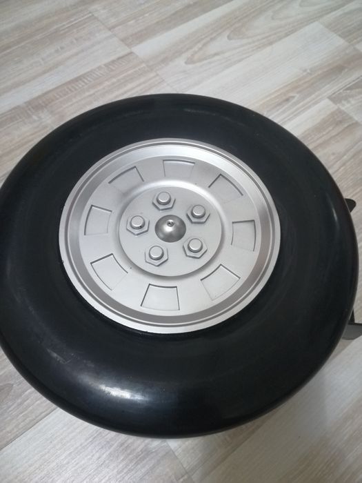 Продам, игрушку-трек.