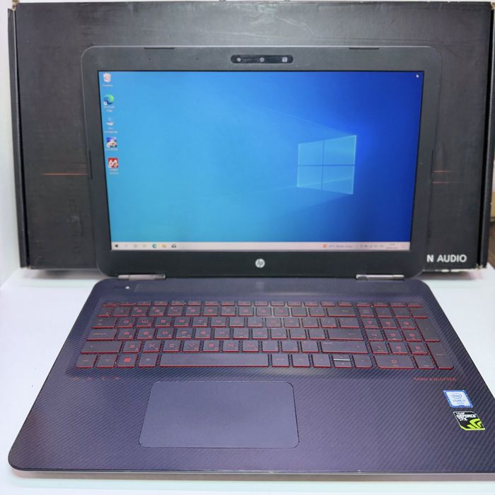 Ноутбук HP 15-ax008ur