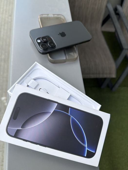 Iphone 16 pro, 128 Gb, garantie Emag pana in noiembrie