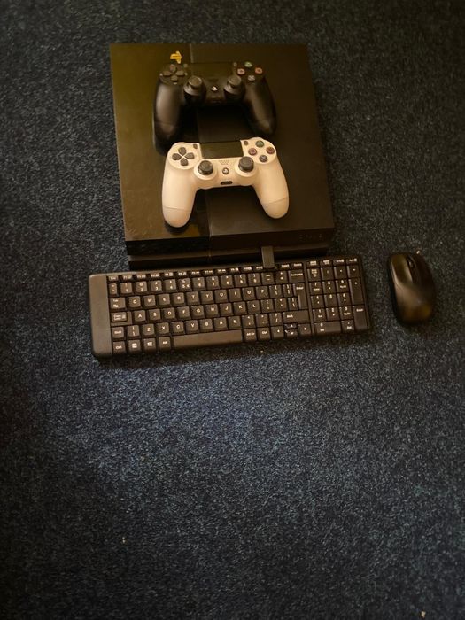 Playstation 4,tastatura Logitech,mouse Logitech