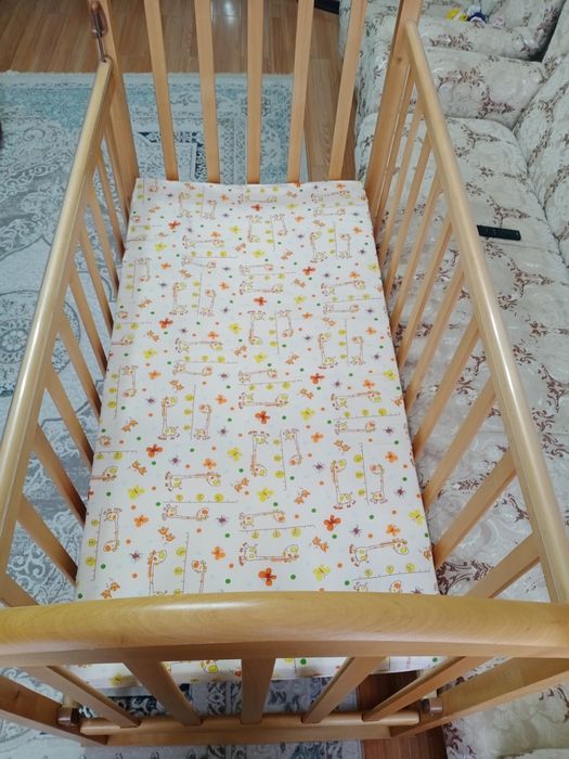 Детская кроватка
