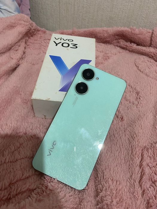 Смартфон Vivi y03