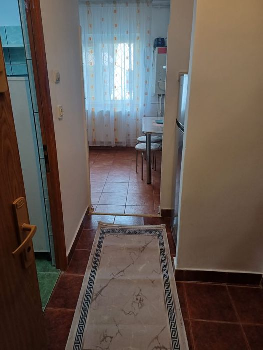 Garsoniera mare 40 mp de închiriat