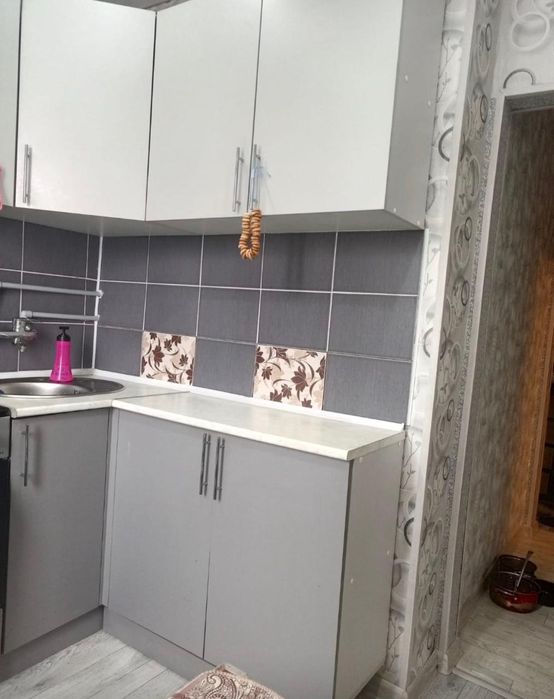 Продам 1 комн квартиру на Уюте