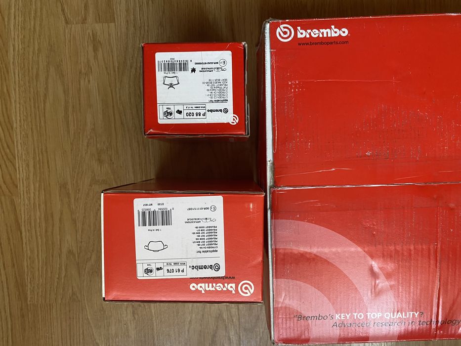 Oferta! Discuri + placute frana BREMBO (sigilate) Peugeot 307CC (3B)