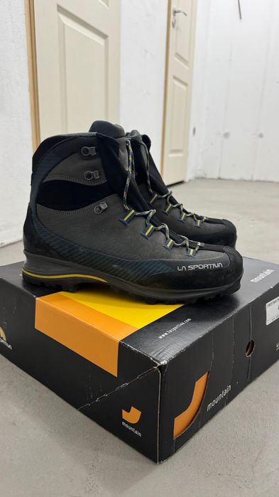 Vând bocanci La Sportiva Trango TRK Leather GTX, mărimea 44½.