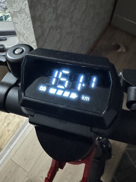 Самокат новый быстрый  и удобный