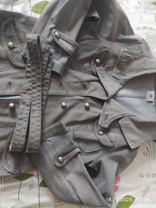 Куртка женская продам