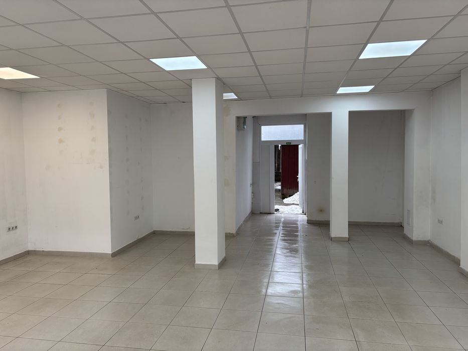 Spațiu comercial 60 mp de închiriat sau vânzare – centru Vișeu de Sus