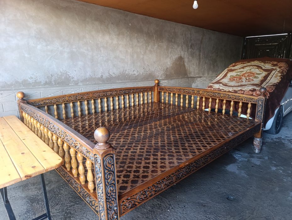 Кровать,тапчан,сори