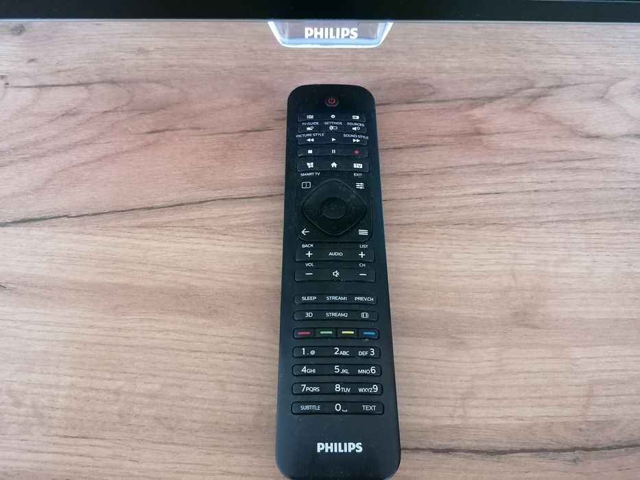 ПРОДАВАМ за части или ремонт  телевизор PHILIPS 49PUS7100 /12